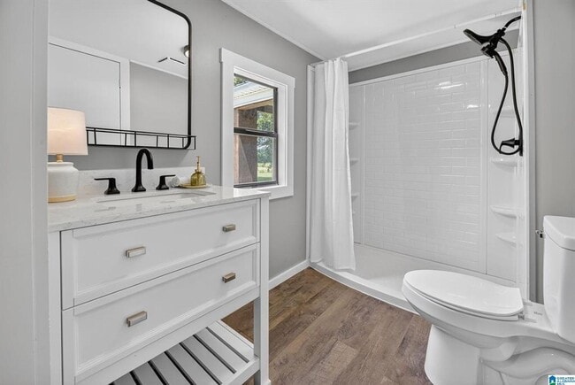 Photo - 3 bedroom & 3 bathroom located in Pleasant Valley