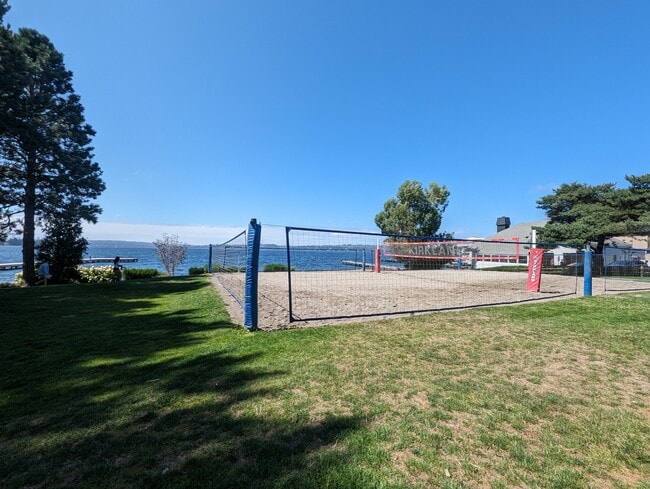 Beach Volleyball - 6007 Lakeview Dr