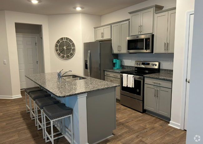 Building Photo - 8009 Murray Br Dr Rental