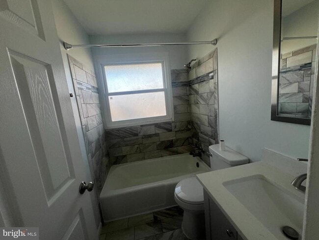 Photo - 13209 Thornton Dr