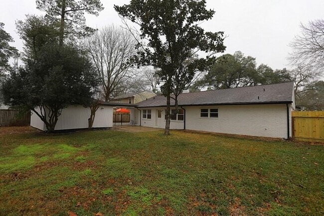 Photo - 511 Rosewood Dr