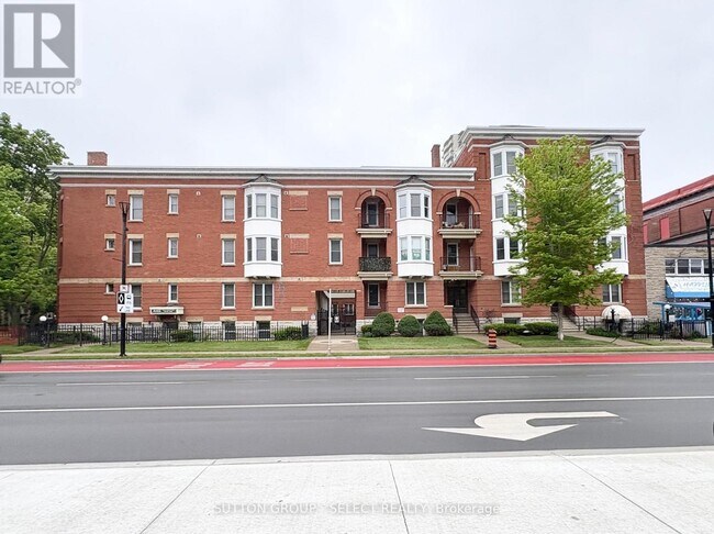 Photo - 440 Wellington St Unité 103