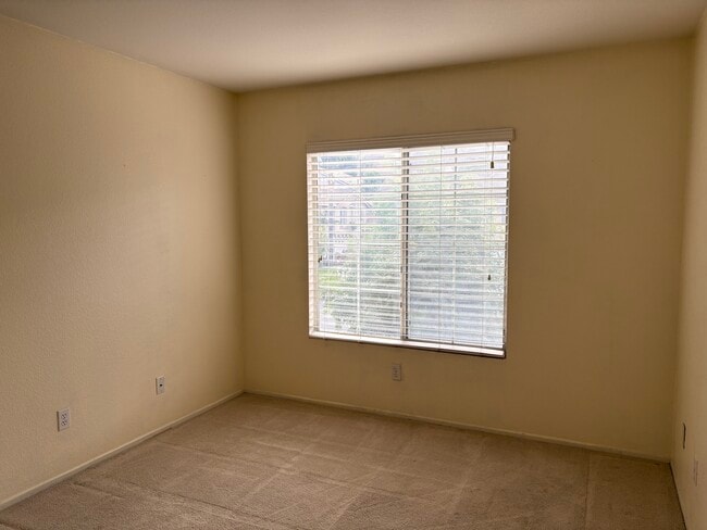 Photo - 16466 Denhaven Ct