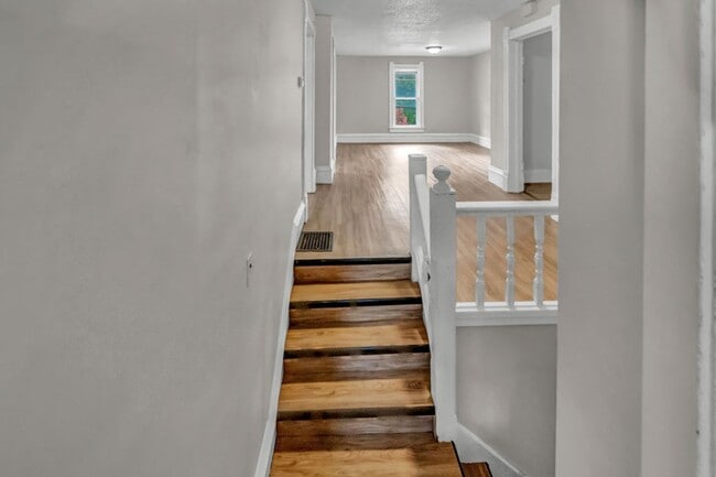 Building Photo - 1120 1/2 Washington St