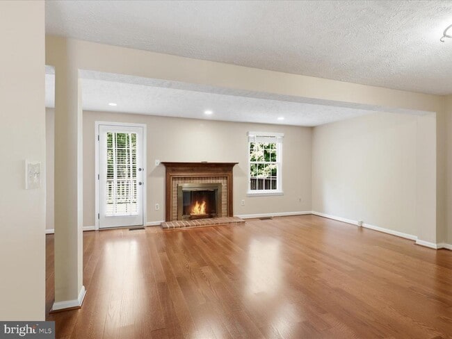 Photo - 1563 Autumn Ridge Cir