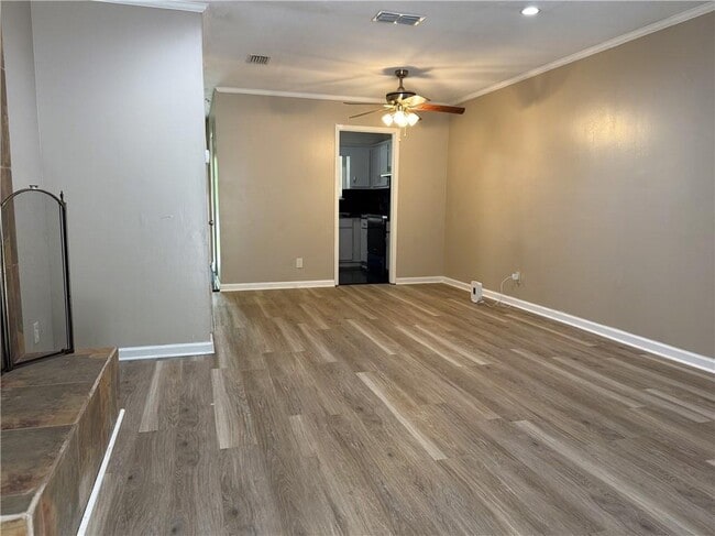 Photo - 1005 Navco Rd