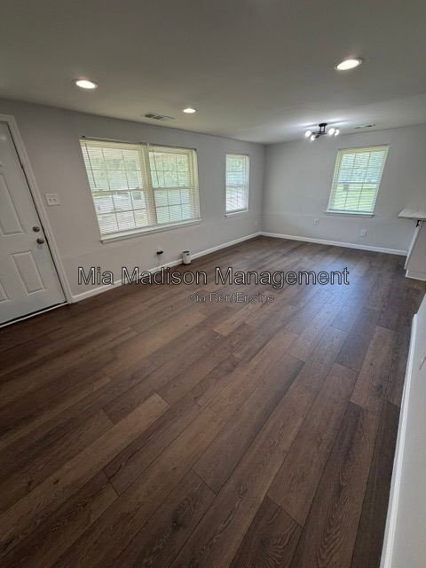 1226 W 42nd St