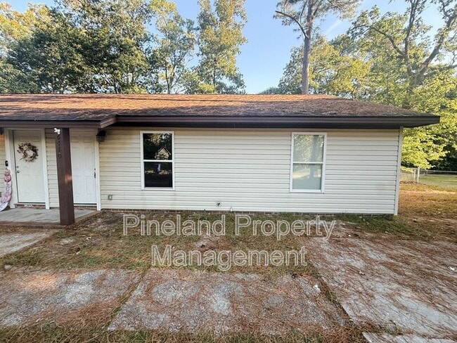 Building Photo - 6410 Rockford Dr Rental