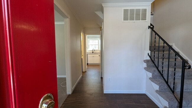 Photo - Gorgeous 4 Bed 2.5 Bath Single Family Home On Spacious Lot In Orange Hunt Estate West
