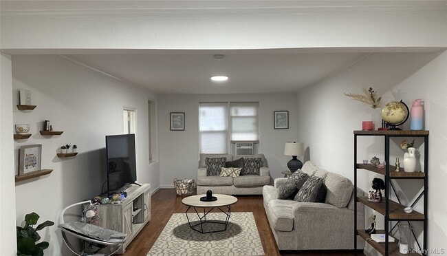 Photo - 1133 Midland Ave Unidad 1K