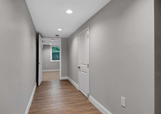 Photo - 62 Dana Ave Unidad Lower Level