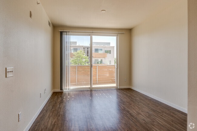 2 BR, 2 BA - 1,161 SF