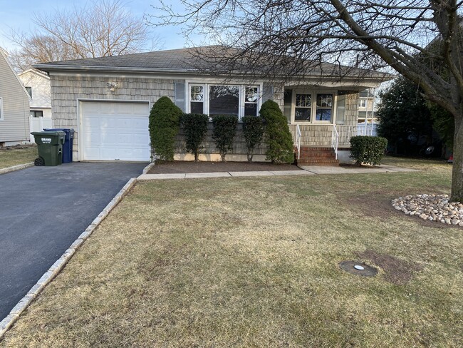 Building Photo - 61 Fulton St