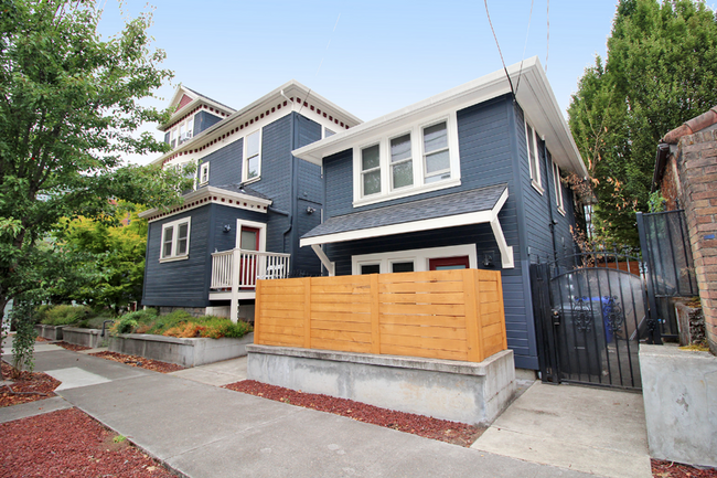 Building Photo - 220 NW 17th Ave Rental