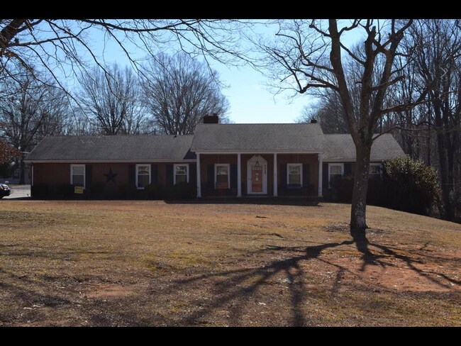 Photo - 4015 Westover Dr House