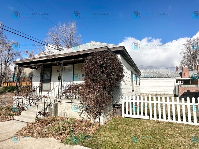 Photo - Charming 2-bedroom, 1-bathroom house near the Truckee river