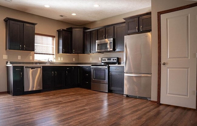 Photo - 1139 SW 6th St