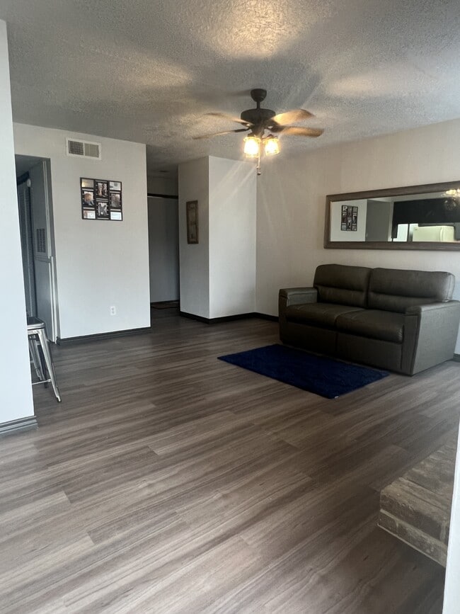 Building Photo - 7600 Emmett F Lowry Expy Rental