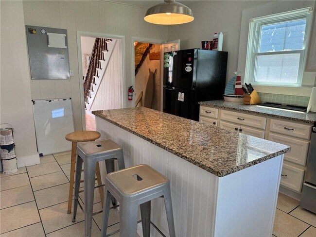 Photo - 20 Narragansett Ave