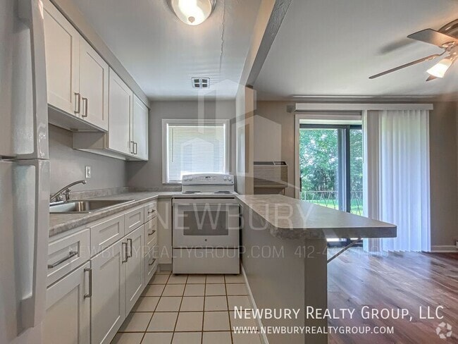 Building Photo - 1848 Chessland St Unit Apt. 6