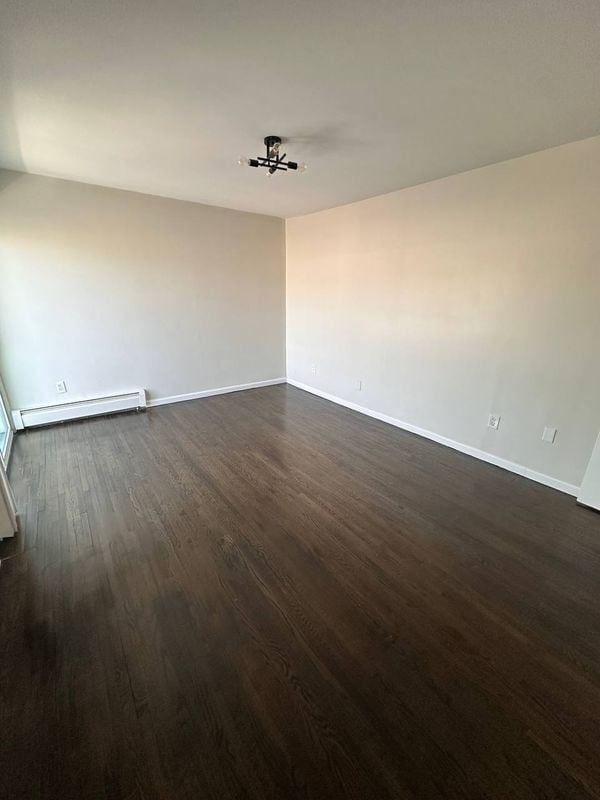 Photo - 581 Patten Ave