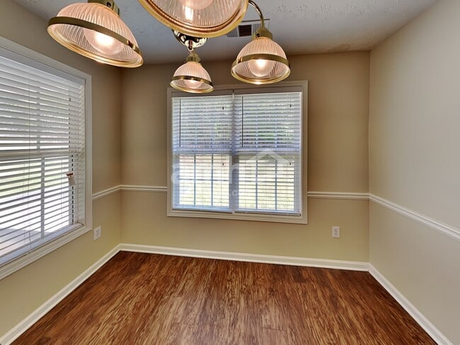 Photo - 661 Stonecrest Dr