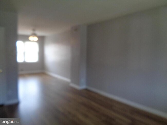 Photo - 2245 Graythorn Rd