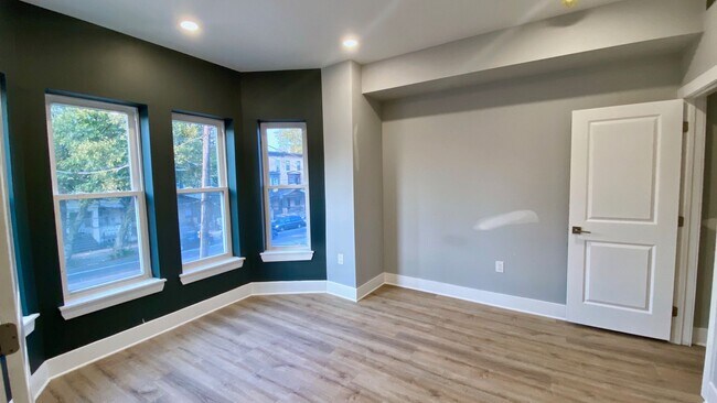 Photo - 4242 W Girard Ave Unidad 2