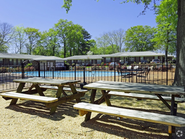 Vida al estilo de centro turístico - Chastaine Park Apartments