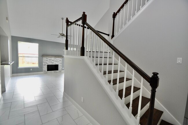 Photo - 8819 Hedgestone Ct