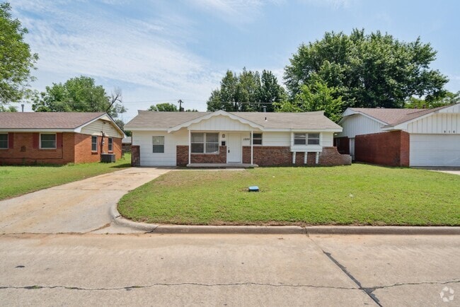 Building Photo - 1000 Moraine Ave Rental