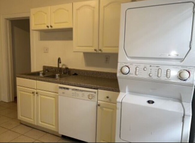 Photo - 4823 Jackson St Unit #1A