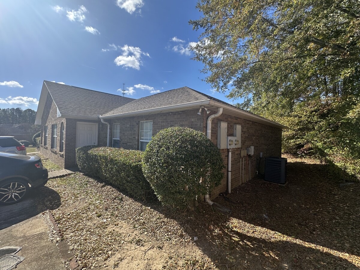 Photo - 2016 Rosie St