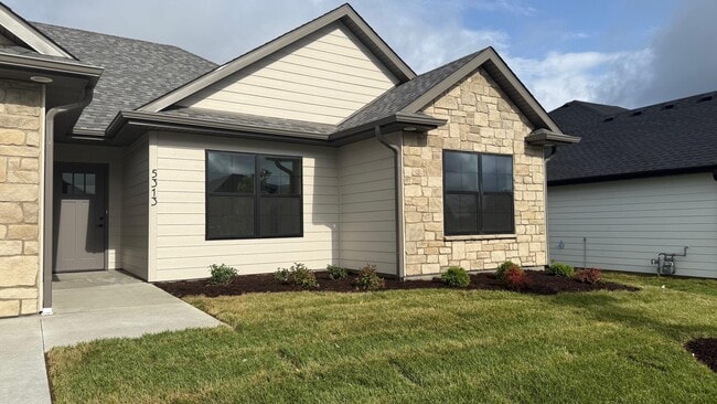 Building Photo - 5313 Makana Ln