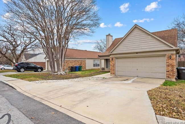 Photo - Charming Home Awaits: Spacious & Modern Living in a Prime Location