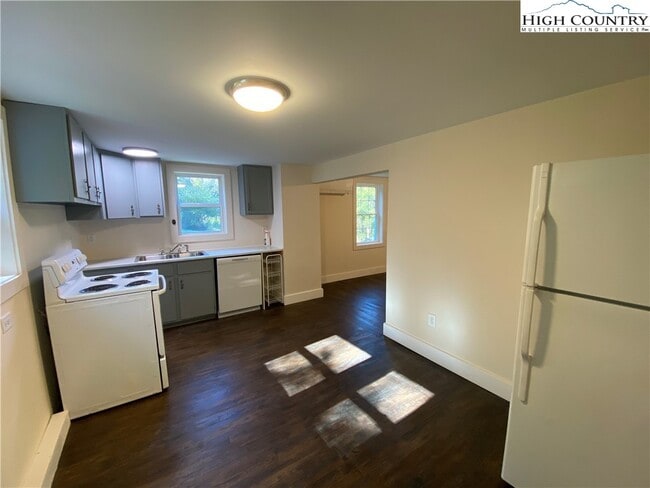 Photo - 503 Von Turner Rd