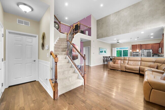 Photo - 1031 Ravendale Ct