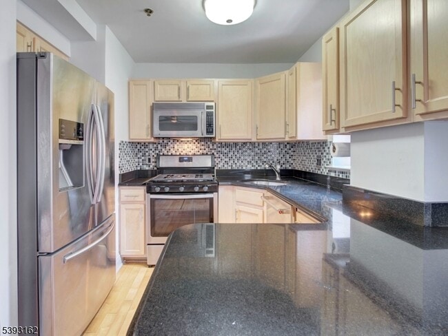 Photo - 70 S Munn Ave