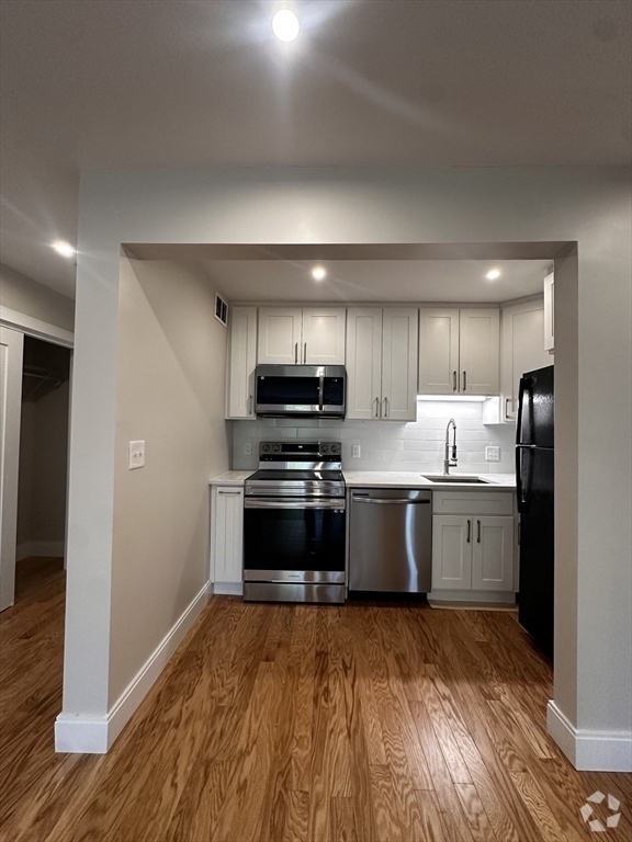 Building Photo - 14 Concord Ave Unit 216 Rental
