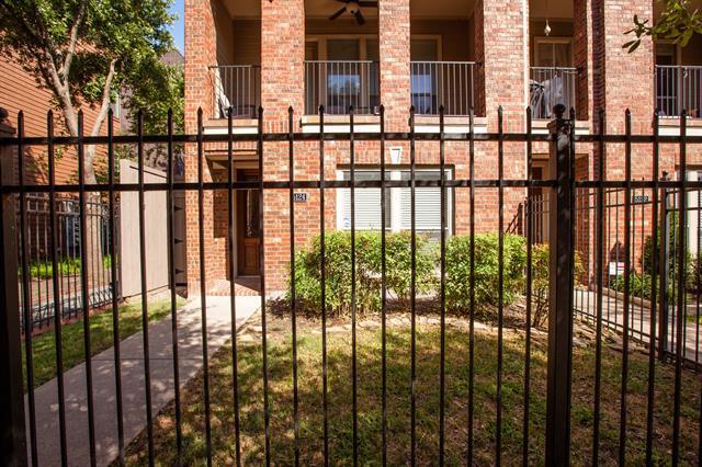 Photo - 5124 Belmont Ave