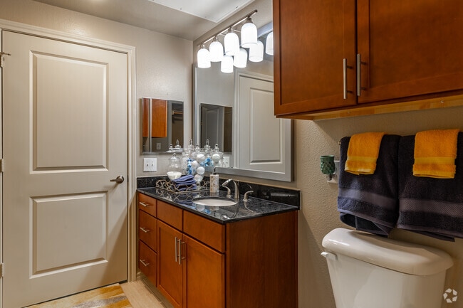 Baño - McDermott Park