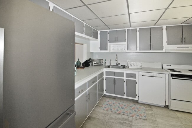 Photo - 245 Center Rd Unit Center Rd, 245 #201