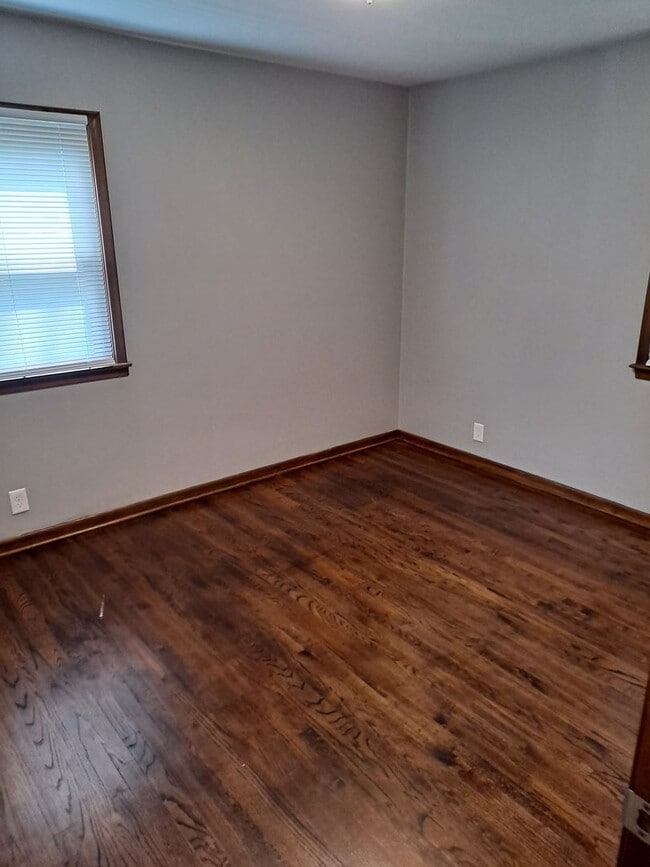 Photo - District 66 - 4/2/1 fenced backyard