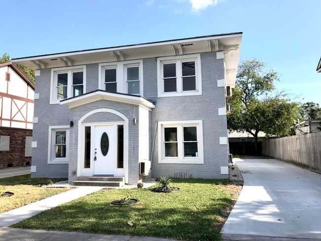 Photo - 1810 2nd St