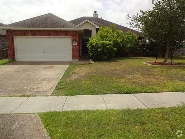 Building Photo - No Application Fee* $500 off first months ... Rental