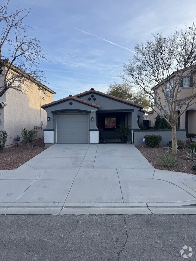 Building Photo - 10597 Foggy Glen Ave Rental