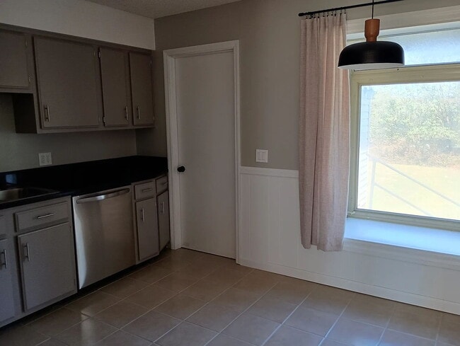 Photo - "Charming and Newly Updated 2-Bed Duplex R...