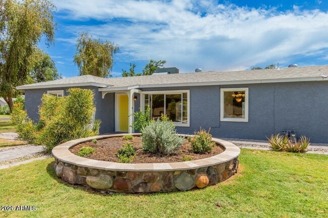 Photo - 2441 E Edgemont Ave