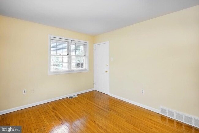 Photo - 104 W Montgomery Ave