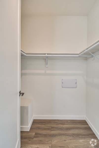 Building Photo - 14822 Magnolia Blvd Unit 101 Rental
